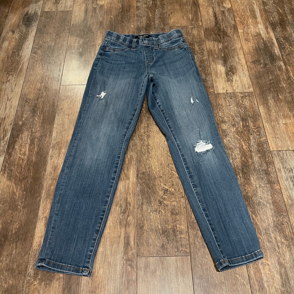 Judy Blue Classic Distressed Straight Jeans